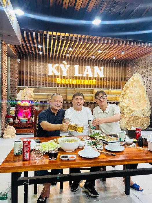 Những món hải sản tươi sống được chế biến tài hoa tại Kỳ Lan