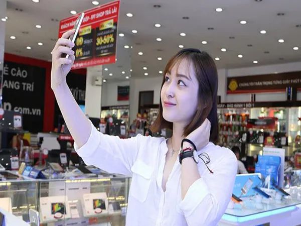 Trải nghiệm mua sắm đẳng cấp tại FPT Shop Hạ Long