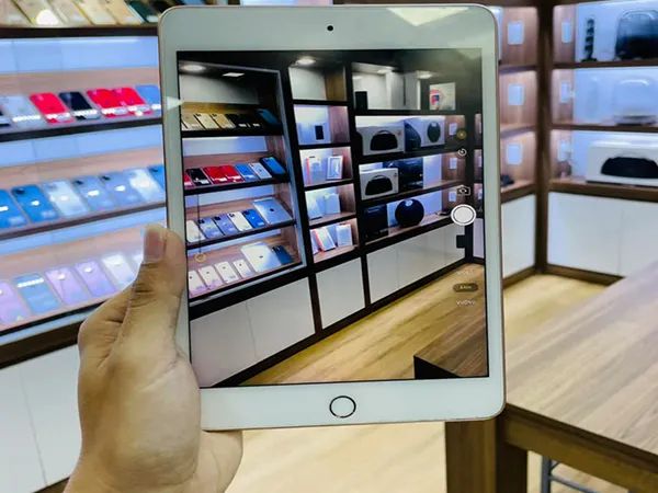 Hình ảnh không gian trưng bày ấn tượng tại Hùng Phát Lộc Store