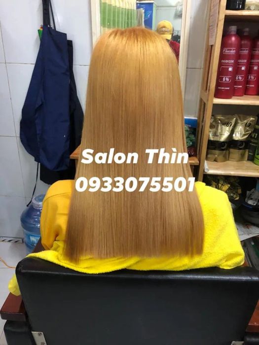 Hình ảnh không gian hiện đại và các mẫu tóc thời thượng tại Hair Salon Thìn