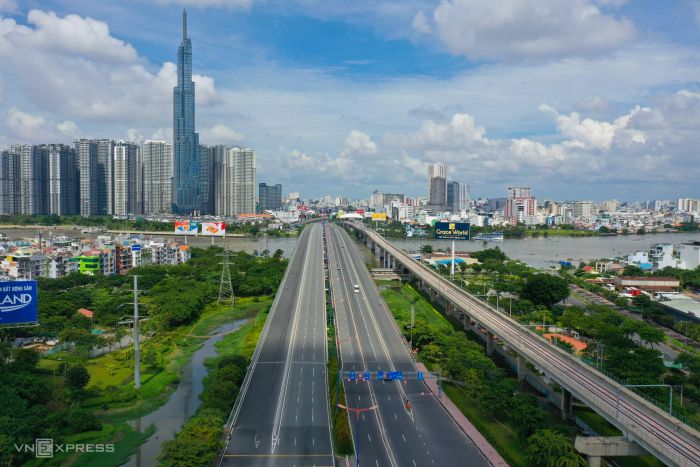 Hình ảnh minh họa cuộc sống đô thị hiện đại (Nguồn: Internet)