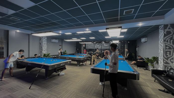 Không gian chơi bida tại 26 Billiards Club