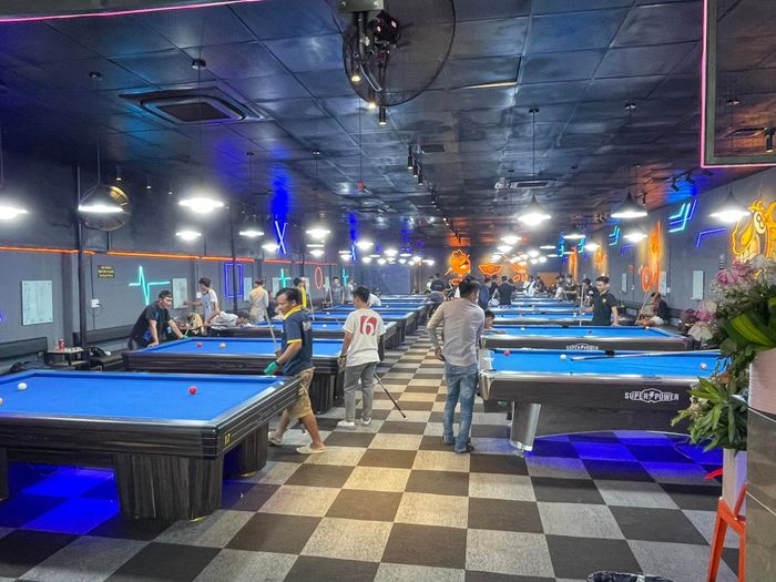 Không gian chuyên nghiệp tại H2S Billiard Club