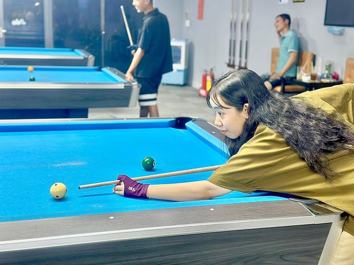 Góc chơi bi-a đầy phong cách tại Pro Billiards