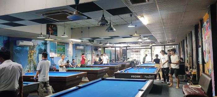 Góc chơi bida đầy phong cách tại CLB Bida XANH