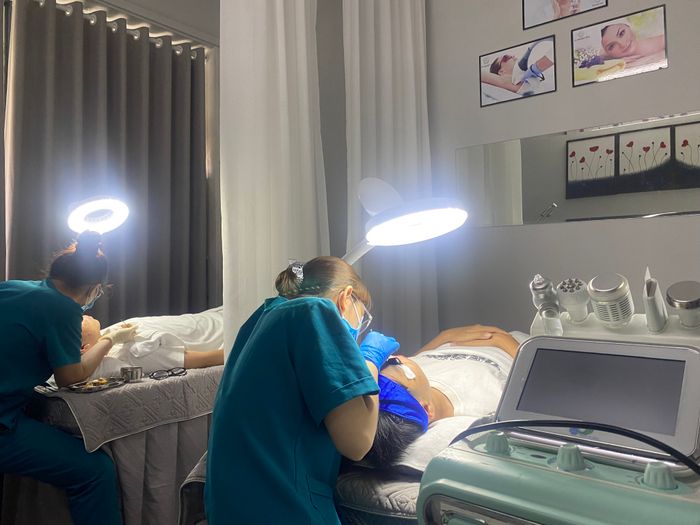 Hình ảnh minh họa kết quả trị mụn ấn tượng tại Meddi Skin