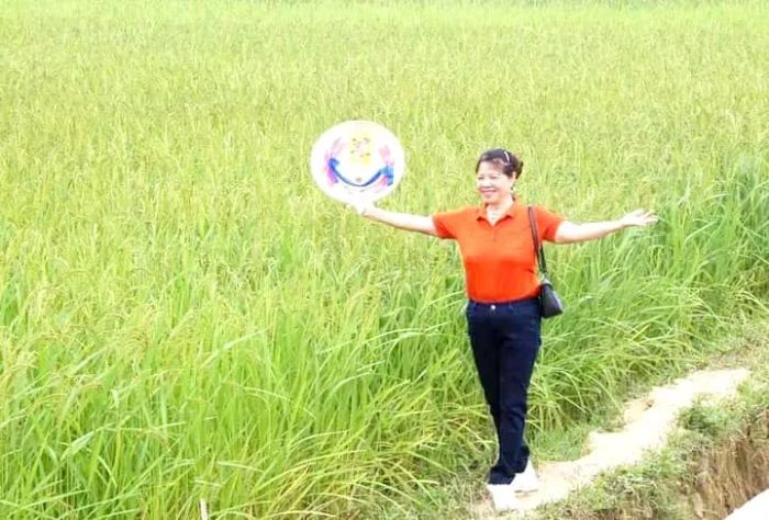 Chân dung nhà thơ Ngọc Thị Lan Thái