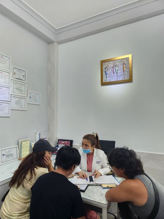 Hình ảnh minh họa quy trình trị mụn chuyên nghiệp tại Meddi Skin