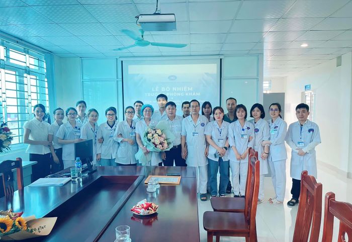 Hình ảnh thực tế Phòng khám Đa khoa Hà Nội - Không gian khám chữa bệnh tiêu chuẩn
