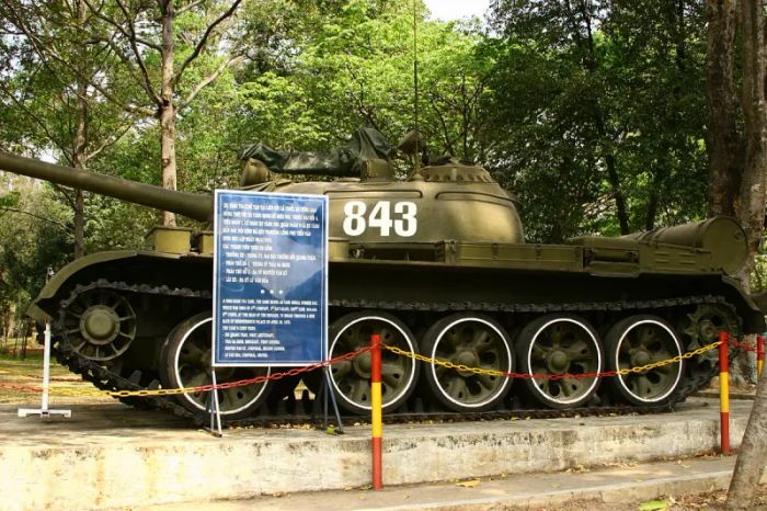 Hình ảnh minh họa: Các khẩu hiệu kỷ niệm ngày lễ lớn