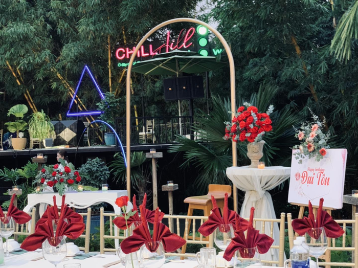 Góc tiệc lãng mạn tại Ý Thiếp - Cuisine & Stylish Event
