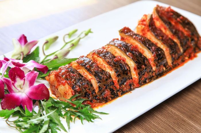 Những món ăn đặc sắc được trình bày tinh tế tại 360 Restaurant