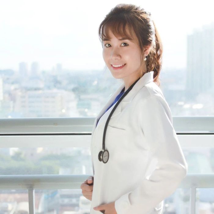 Hình ảnh minh họa bác sĩ y học biển (Nguồn: internet)
