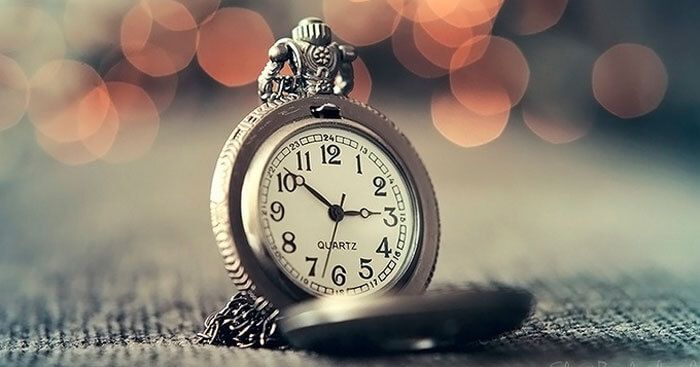 Hình ảnh minh họa: Cô học trò với bài kiểm tra điểm thấp (Nguồn: Internet)