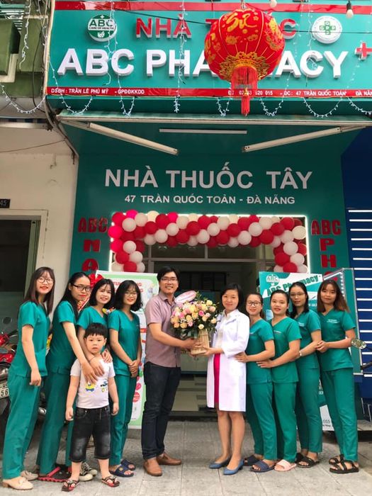 Không gian phục vụ hiện đại tại Nhà thuốc ABC Pharmacy
