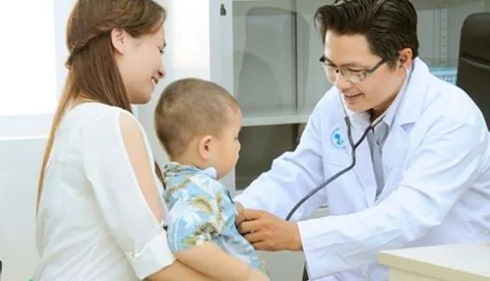 Hình ảnh minh họa y sĩ làm việc đêm khuya (Nguồn: internet)