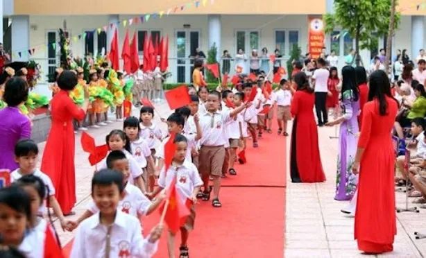 Hình ảnh minh họa sống động về ngày đầu đến trường (Nguồn: Internet)