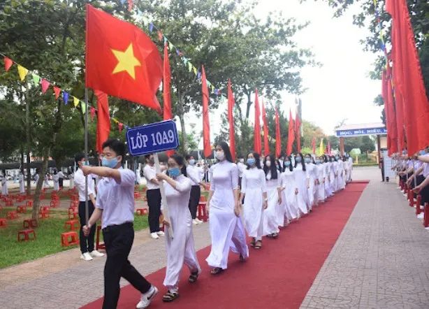 Hình ảnh minh họa sống động về ngày khai trường đầu tiên (Nguồn: Internet)