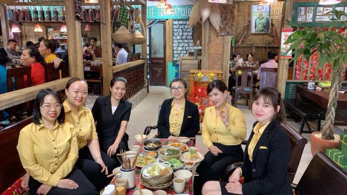 Không gian hoài cổ tại Cơm Bao Cấp Quảng Bình