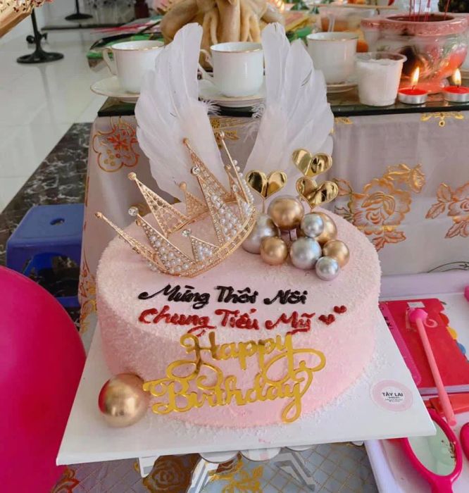 Không gian ấm cúng và những chiếc bánh xinh xắn tại Tây Lai Bakery