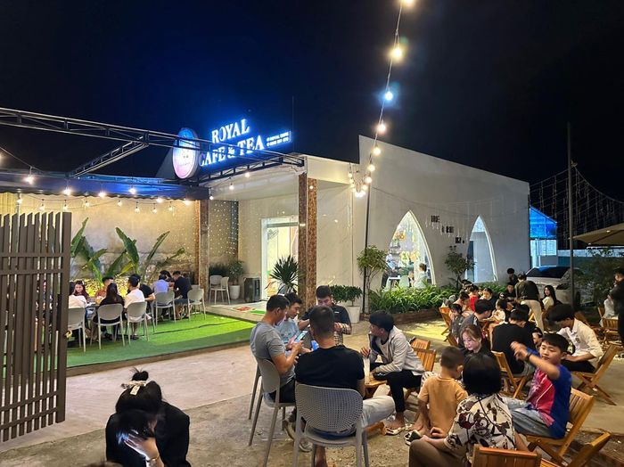 Ảnh ROYAL CAFE & TEA 2