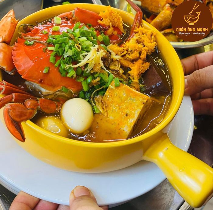 Quán Ông Mạnh - Không gian ẩm thực sang trọng