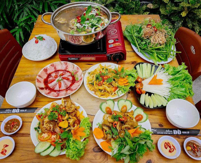 Nồi lẩu bò Giáo Sĩ thơm ngon - Ảnh 1