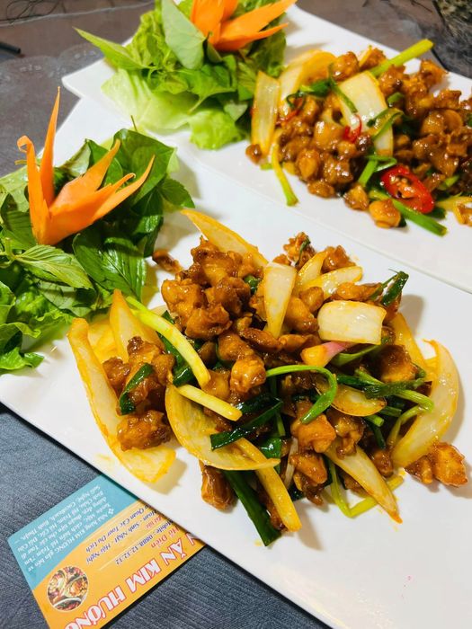 Không gian sang trọng và ấm cúng tại Nhà Hàng Kim Hương
