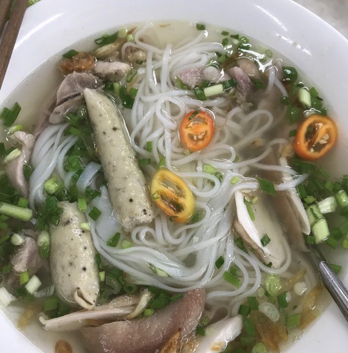 Không gian ấm cúng và món ngon tại Phở Hảo