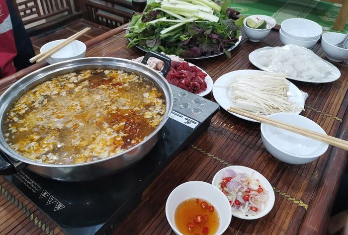 Lẩu Cua Đồng Cẩn Ngần ảnh 1