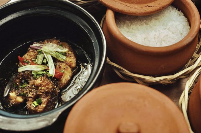 Cơm Niêu Cả Quyên Bình Dương - Hình Ảnh 1