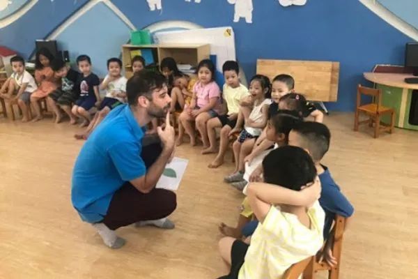 Hình ảnh minh họa trò chơi diễn đạt từ vựng (Nguồn: Sưu tầm)
