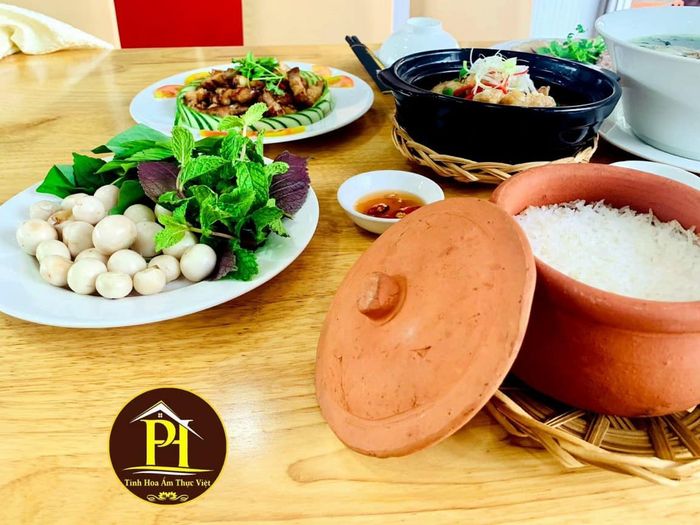 Nhà Hàng Cơm Niêu Phương Hồng - Hình Ảnh 1