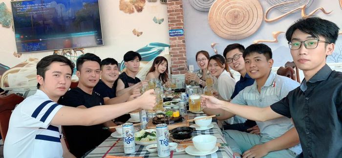 Khoảnh khắc thưởng thức ẩm thực đẳng cấp