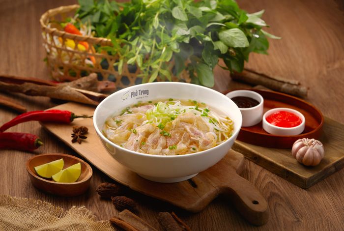 Hình ảnh tô phở thơm ngon đặc trưng tại Phở Trang