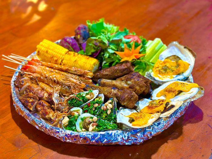 Góc ảnh đầy mê hoặc của Nhà hàng Bãi tắm Lê Minh - Hồ Tràm