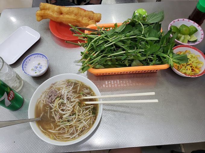 Hình ảnh không gian ấm cúng và phục vụ tại Phở Bắc 30