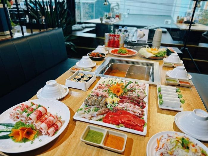 Ảnh 1 của Royal House BBQ & Hotpot Kinh Môn