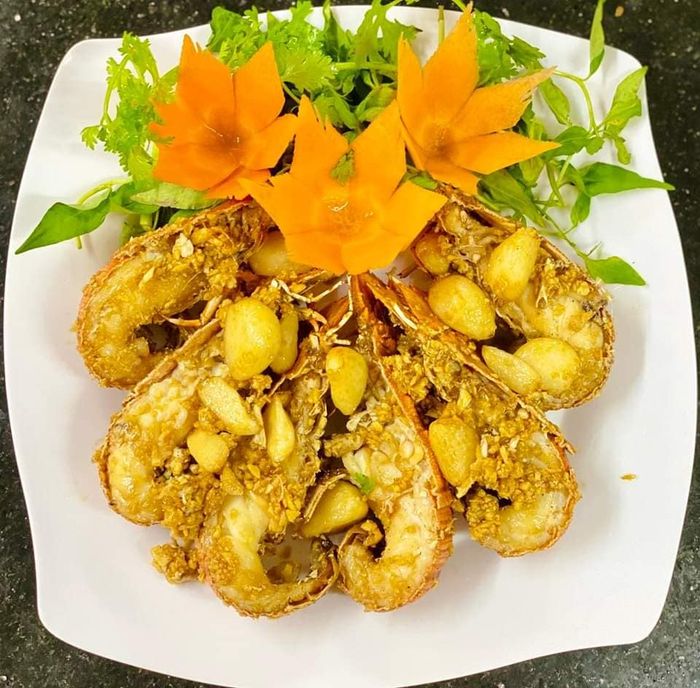 Những món hải sản tươi ngon trình bày bắt mắt tại Quán Cậu Út
