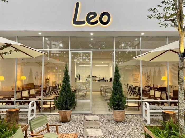 Góc sống ảo đậm chất Hàn tại LEO Coffee House