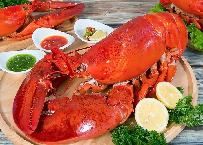 Không gian sang trọng và view biển tuyệt đẹp tại Nhà Hàng PHI YẾN