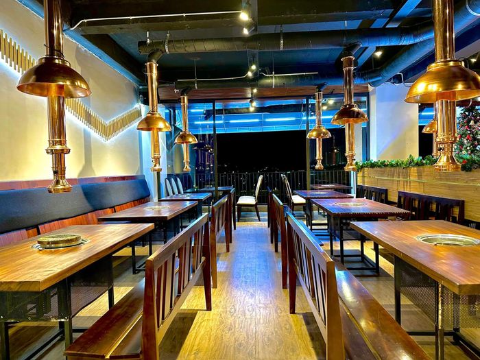 Không gian ấm cúng tại Lẩu Buffet Rau Đà Lạt LAGIM - Ảnh 2