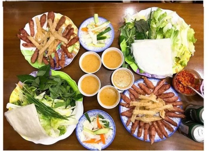 Xiên nem nướng vàng ươm hấp dẫn (Nguồn: Tổng hợp)
