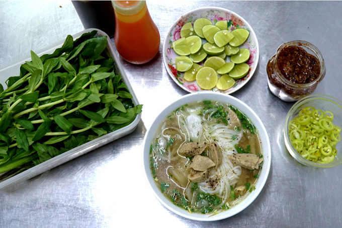 Hình ảnh không gian ấm cúng và phục vụ tại Phở 29