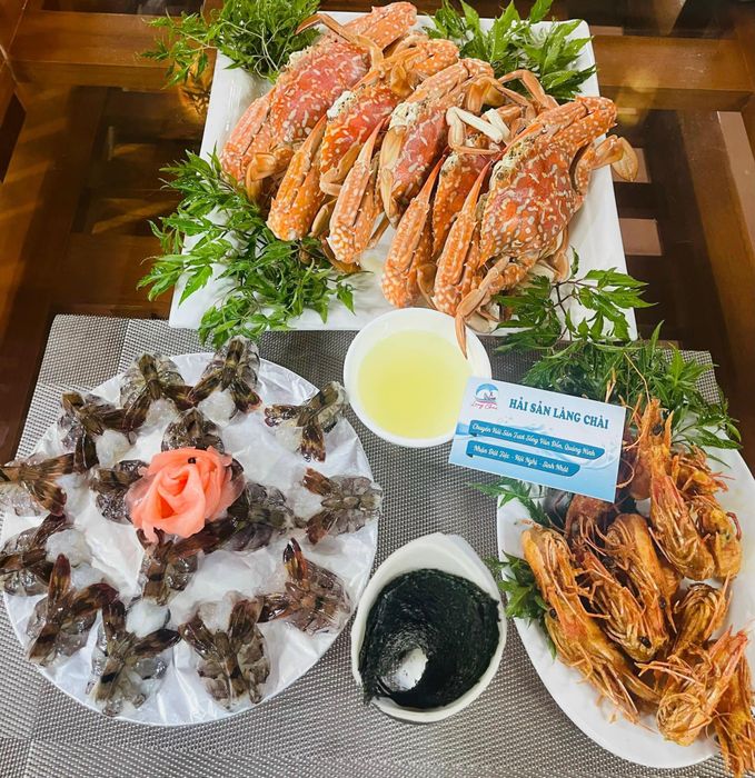 Hải Sản Làng Chài ảnh 3 - Không gian mát mẻ, với những món ăn tươi ngon, nơi lý tưởng để trải nghiệm ẩm thực hải sản đặc sắc, hoàn hảo cho những bữa tiệc vui vẻ và sum vầy
