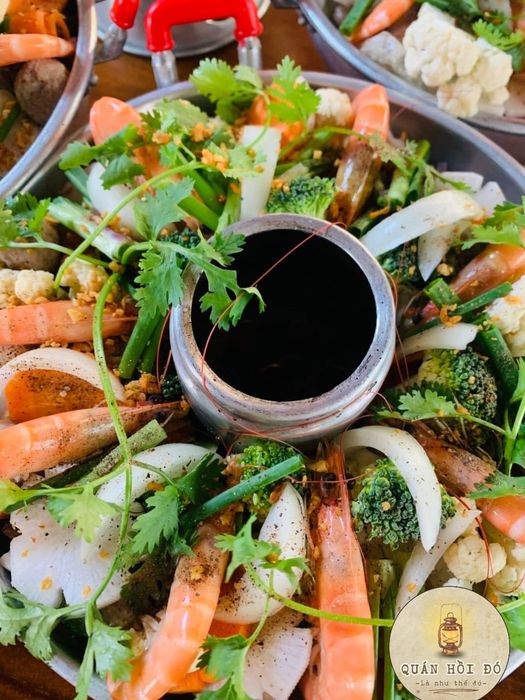 Góc bình yên với đồ vật xưa tại Quán Hồi Đó