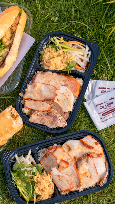 Tiệm Bánh Mì và Xôi Cô Giàu hình ảnh 2