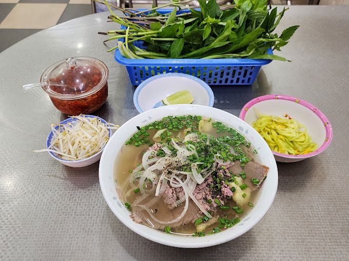 Hình ảnh tô phở thơm ngon đặc trưng tại Phở Bắc 30