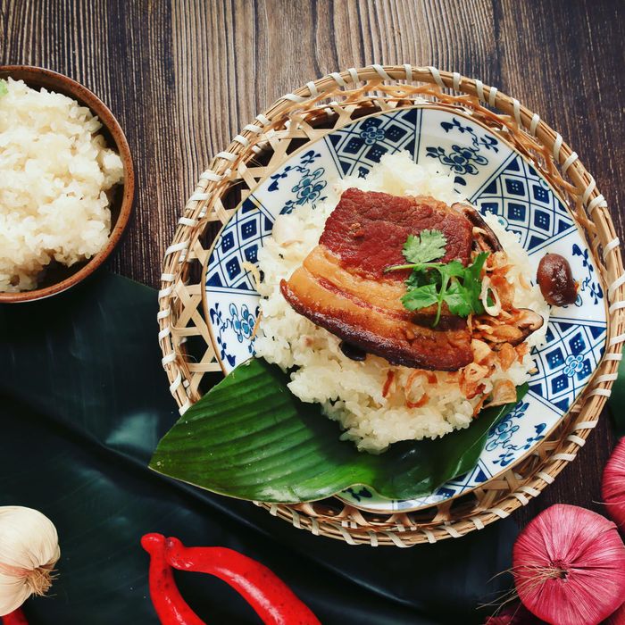 Một Buổi Sáng ảnh 2 - Khoảnh khắc bình minh được lưu giữ qua ống kính, nơi ánh sáng và bóng tối hòa quyện tạo nên bức tranh thiên nhiên sống động.