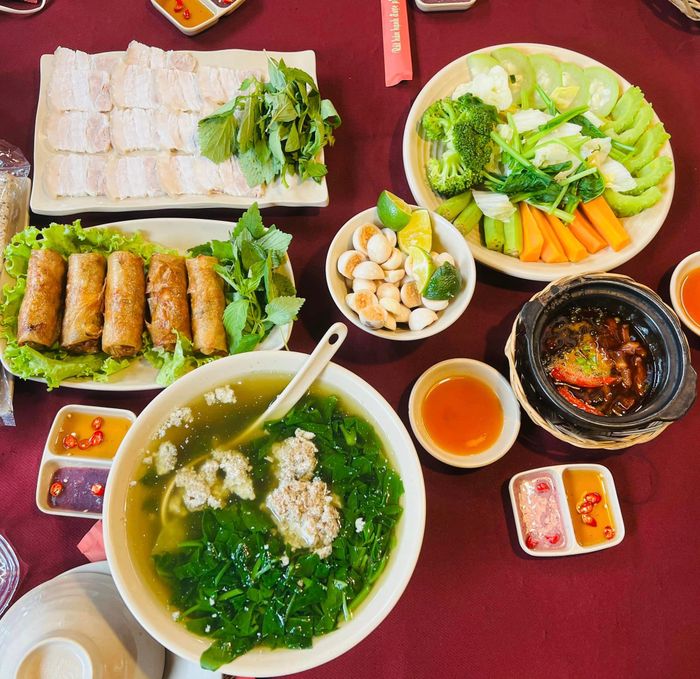 Mưa Cơm Niêu và Đặc Sản Đồng Quê - Hình Ảnh